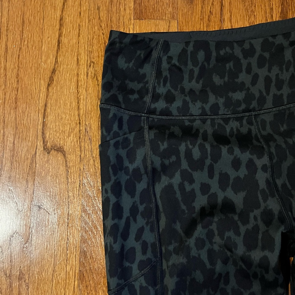 Victorias Secret Active Legging - Picture 4 of 4
